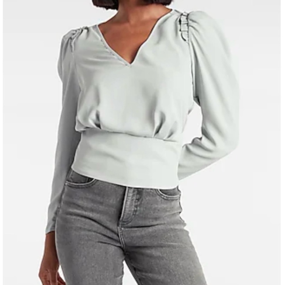 Express V-Neck Puff Sleeve Blouse